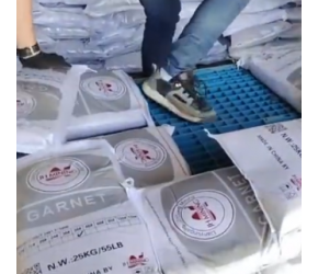 石榴砂80磨料金刚砂耐磨生产价格
