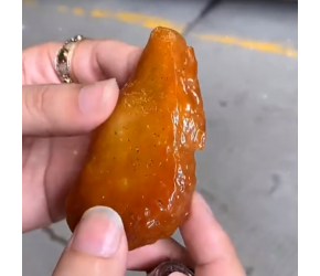 这鸡油黄真的是太漂亮了，抛光起货效果也是美不胜收
